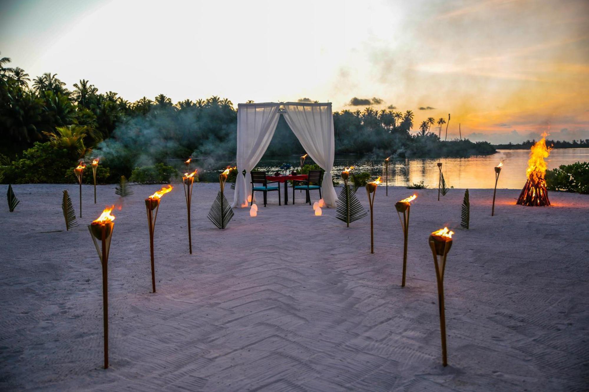 Rahaa Resort Maldives Fonadhoo Exterior photo